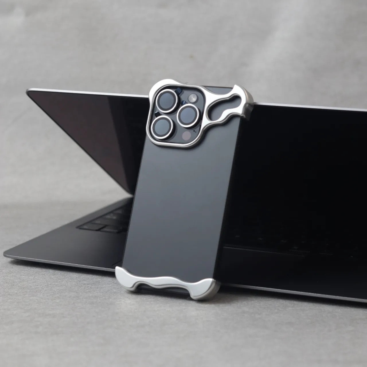 Zinc Alloy Suitable for 15Romax Phone Cases
